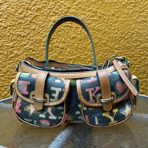 Authentic Dooney & Bourke Vintage Saddle/Banana Bag